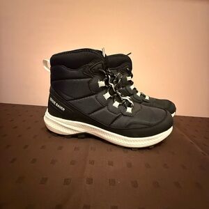 Eddie Bauer Women’s Black Quilted Lace-Up Ankle Boots with White Sole